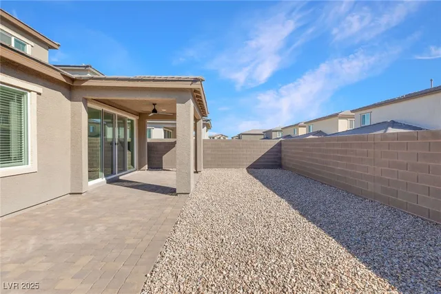 $2,100 | 2869 Sweeping Palm Road, North Las Vegas, NV 89086