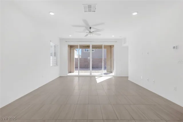 $2,100 | 2869 Sweeping Palm Road, North Las Vegas, NV 89086