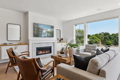 $1,250,000 | 5631 Buffington Lane, Shorewood, MN 55331