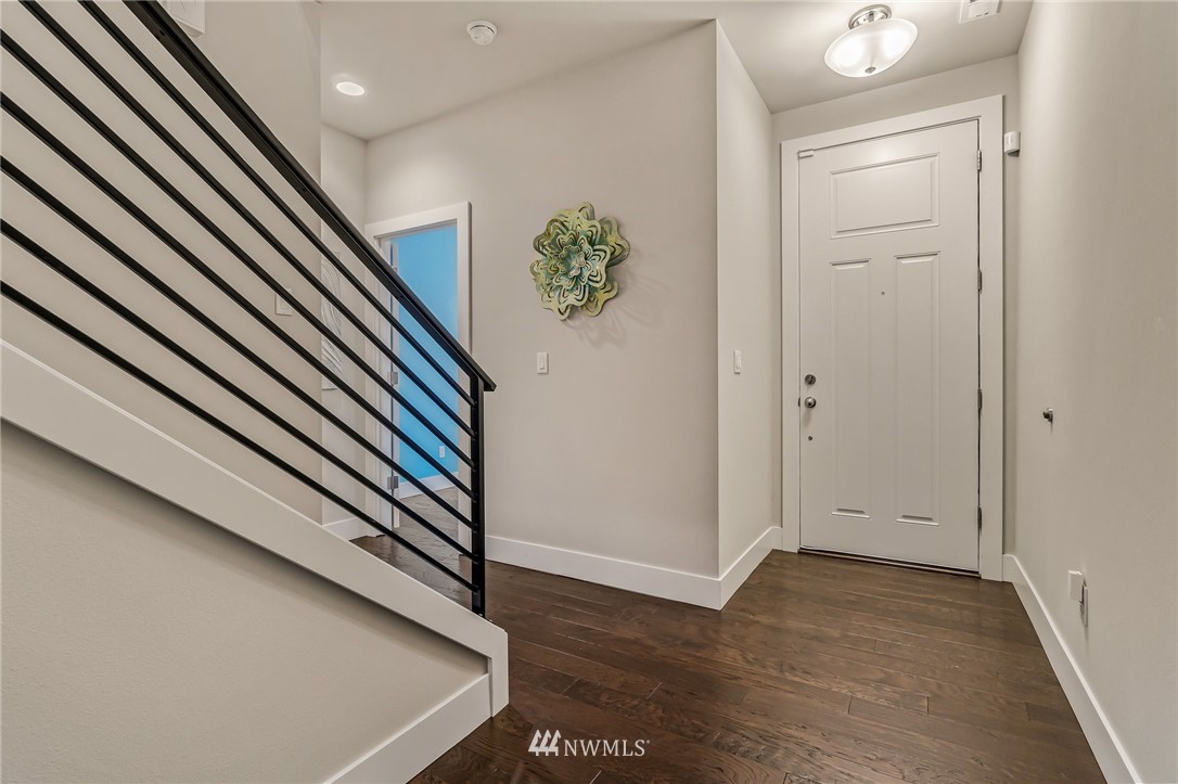 17808 36th Avenue Southeast Bothell, WA 98012 - Photo 4 of 39 Gallery Image 4