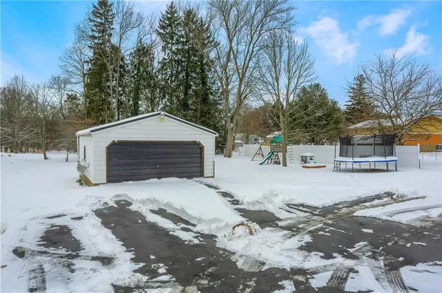 $279,000 | 203 Mulberry Lane, Slippery Rock, PA 16057