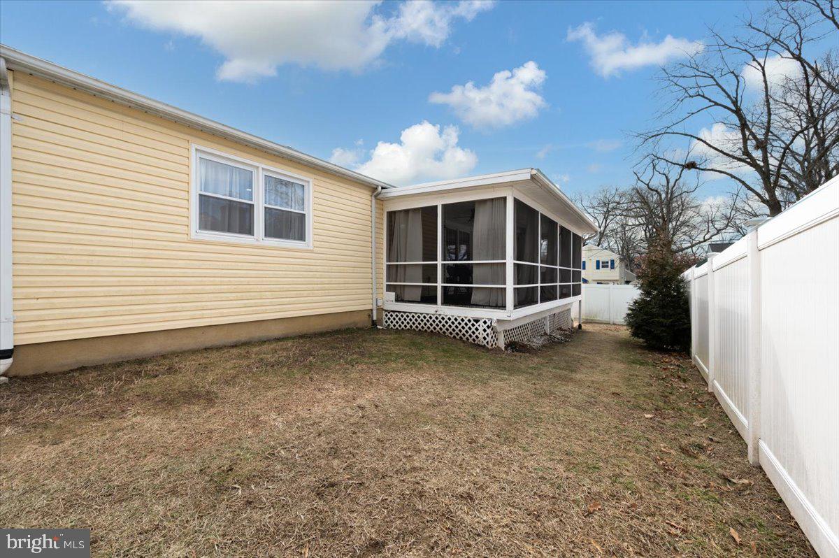330 Londontown Road Edgewater, MD 21037 - Photo 3 of 61 a view of a house with a yard