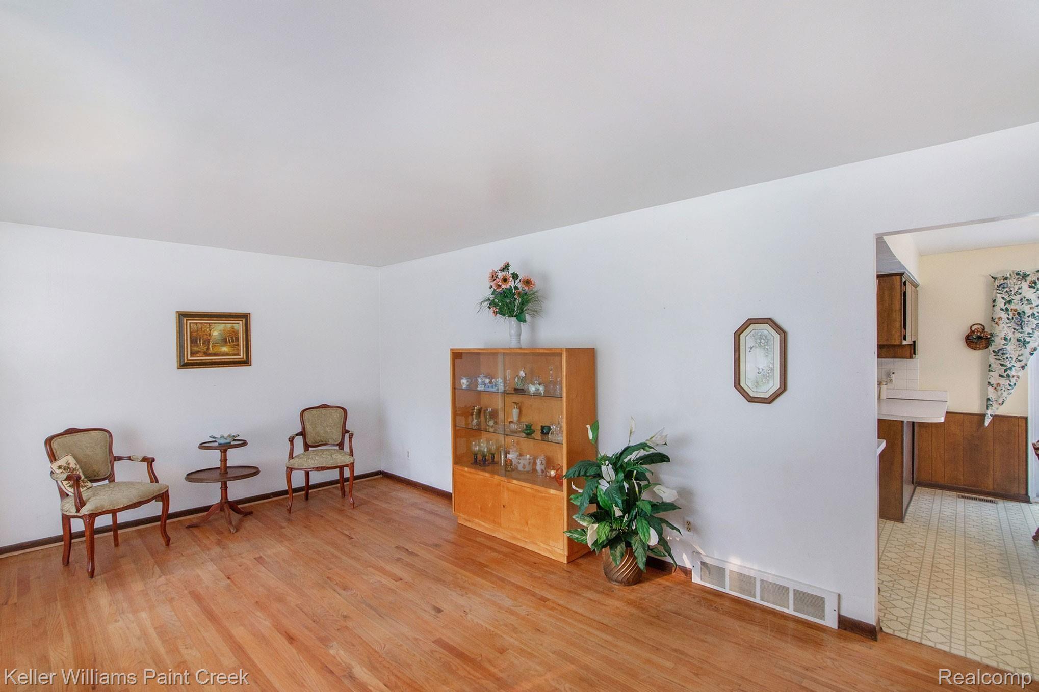5490 Sandhill Road Almont, MI 48003 - Photo 5 of 25 BPG_8992.jpg