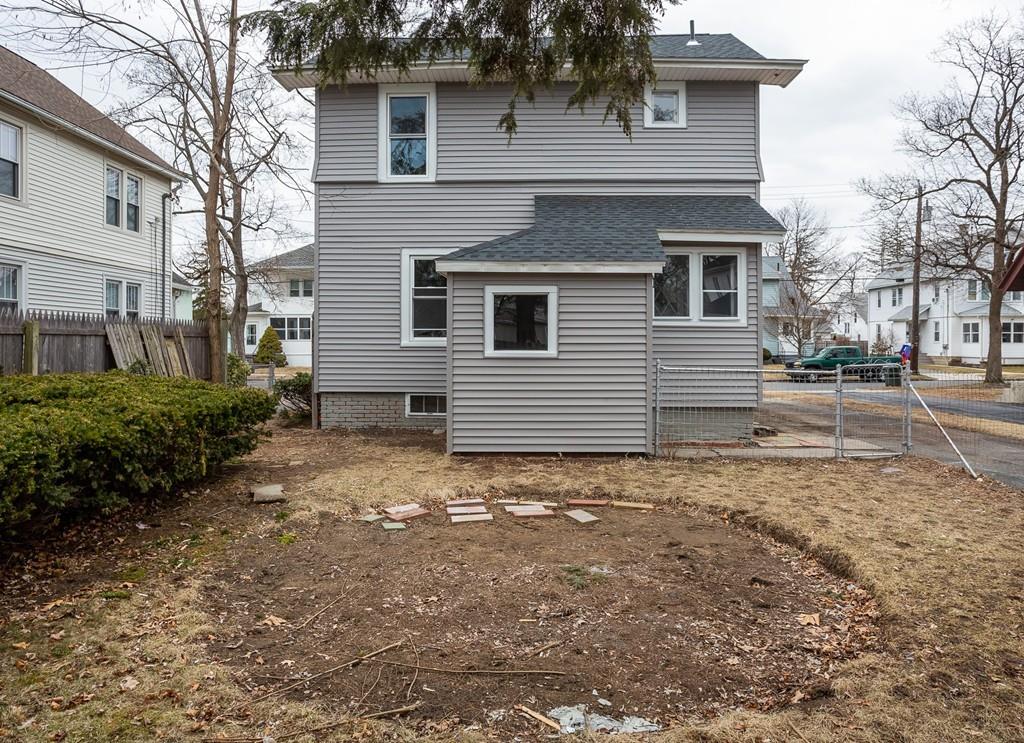 98 Ardmore Street Springfield, MA 01104 - Photo 31 of 33