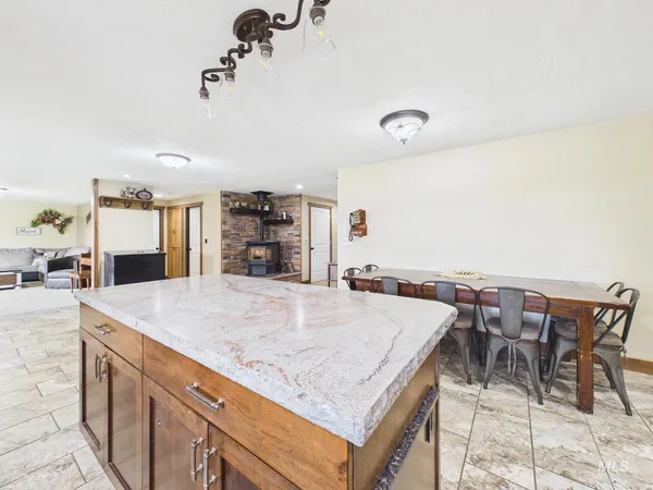 $712,000 | 2772 East Black Canyon Highway, Emmett, ID 83617