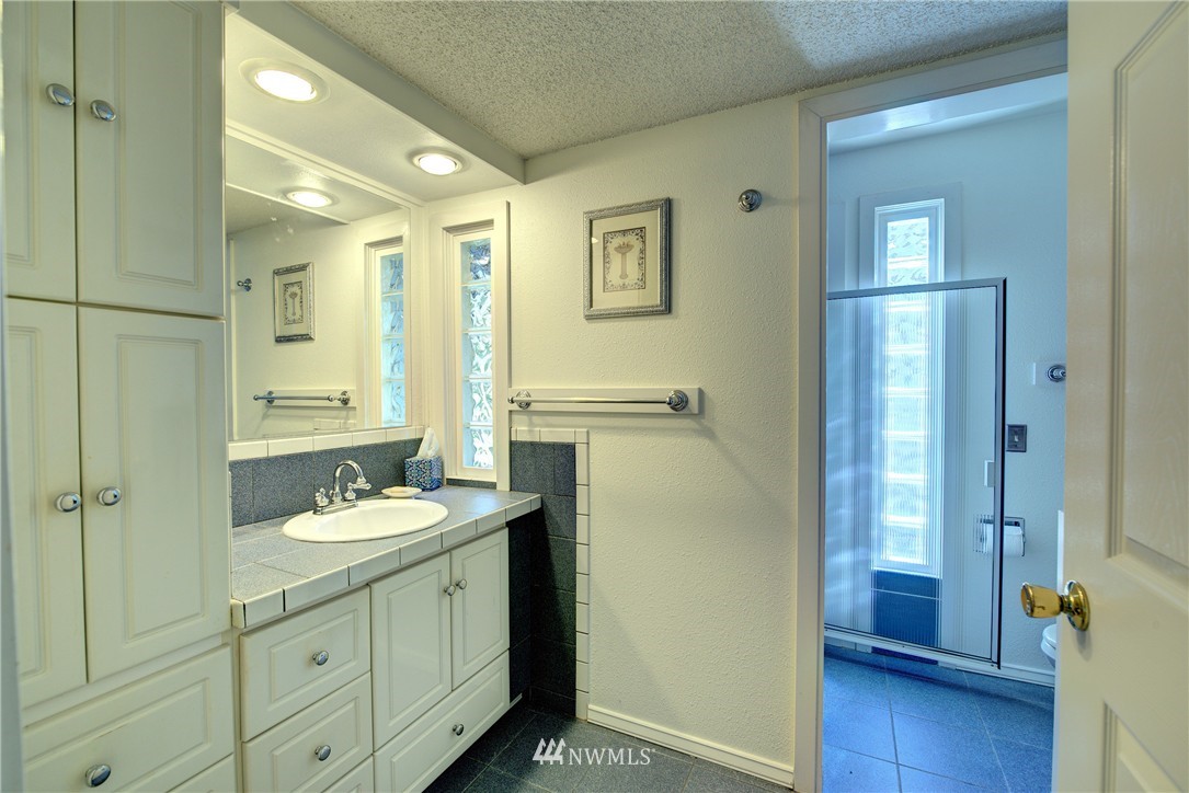 4222 Southwest 325th Street Federal Way, WA 98023 - Photo 24 of 25