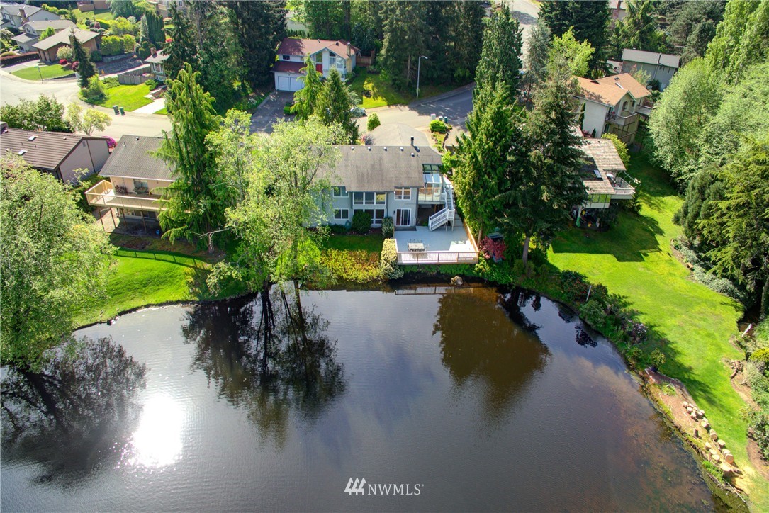 4222 Southwest 325th Street Federal Way, WA 98023 - Photo 4 of 25