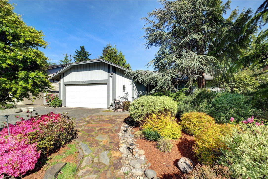 4222 Southwest 325th Street Federal Way, WA 98023 - Photo 5 of 25