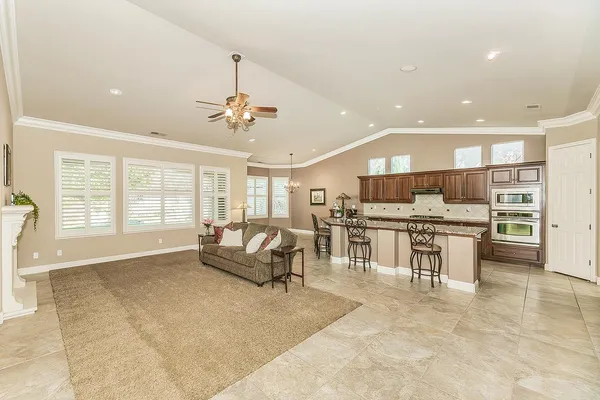 a bathroom with a toilet and a bath tub