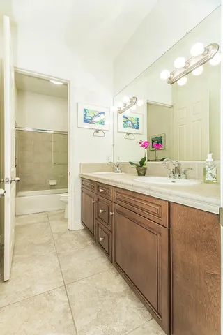 a view of a pathway both side of building