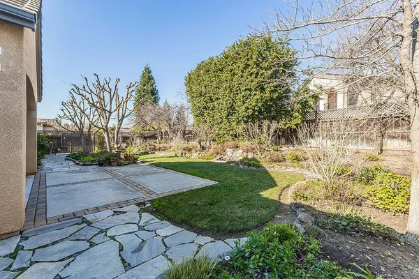 $700,000 | 3725 Everglade Avenue, Clovis, CA 93619