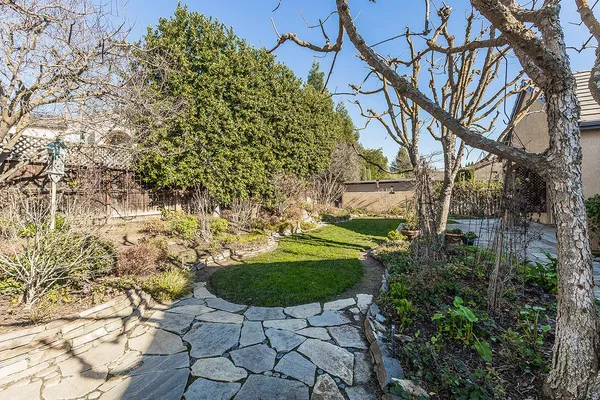 $700,000 | 3725 Everglade Avenue, Clovis, CA 93619