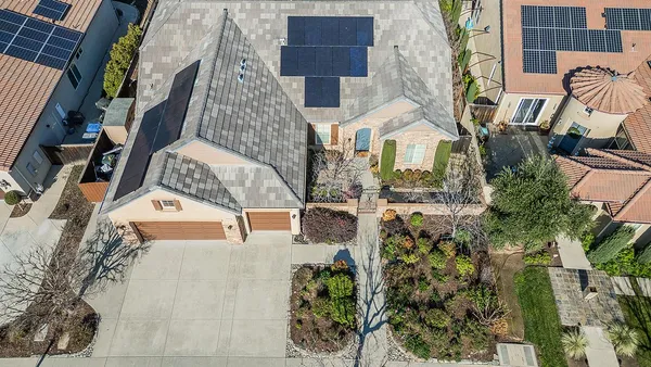 $700,000 | 3725 Everglade Avenue, Clovis, CA 93619