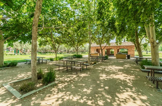 $680,000 | 3725 Everglade Avenue, Clovis, CA 93619