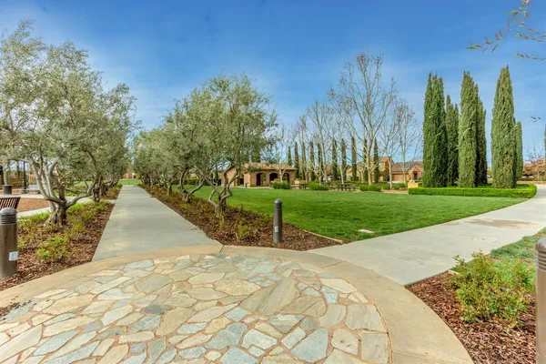 $700,000 | 3725 Everglade Avenue, Clovis, CA 93619
