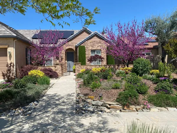 $700,000 | 3725 Everglade Avenue, Clovis, CA 93619