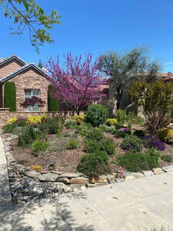 $700,000 | 3725 Everglade Avenue, Clovis, CA 93619