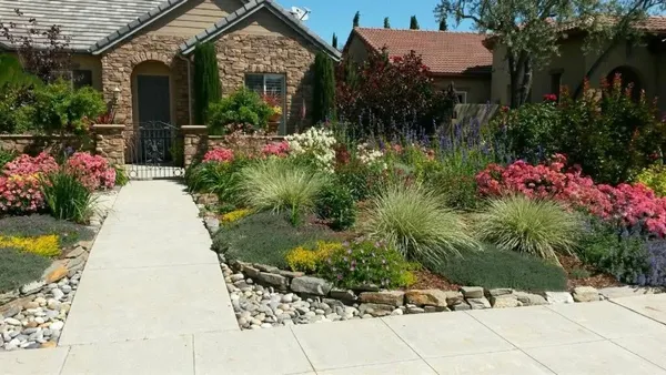 $700,000 | 3725 Everglade Avenue, Clovis, CA 93619