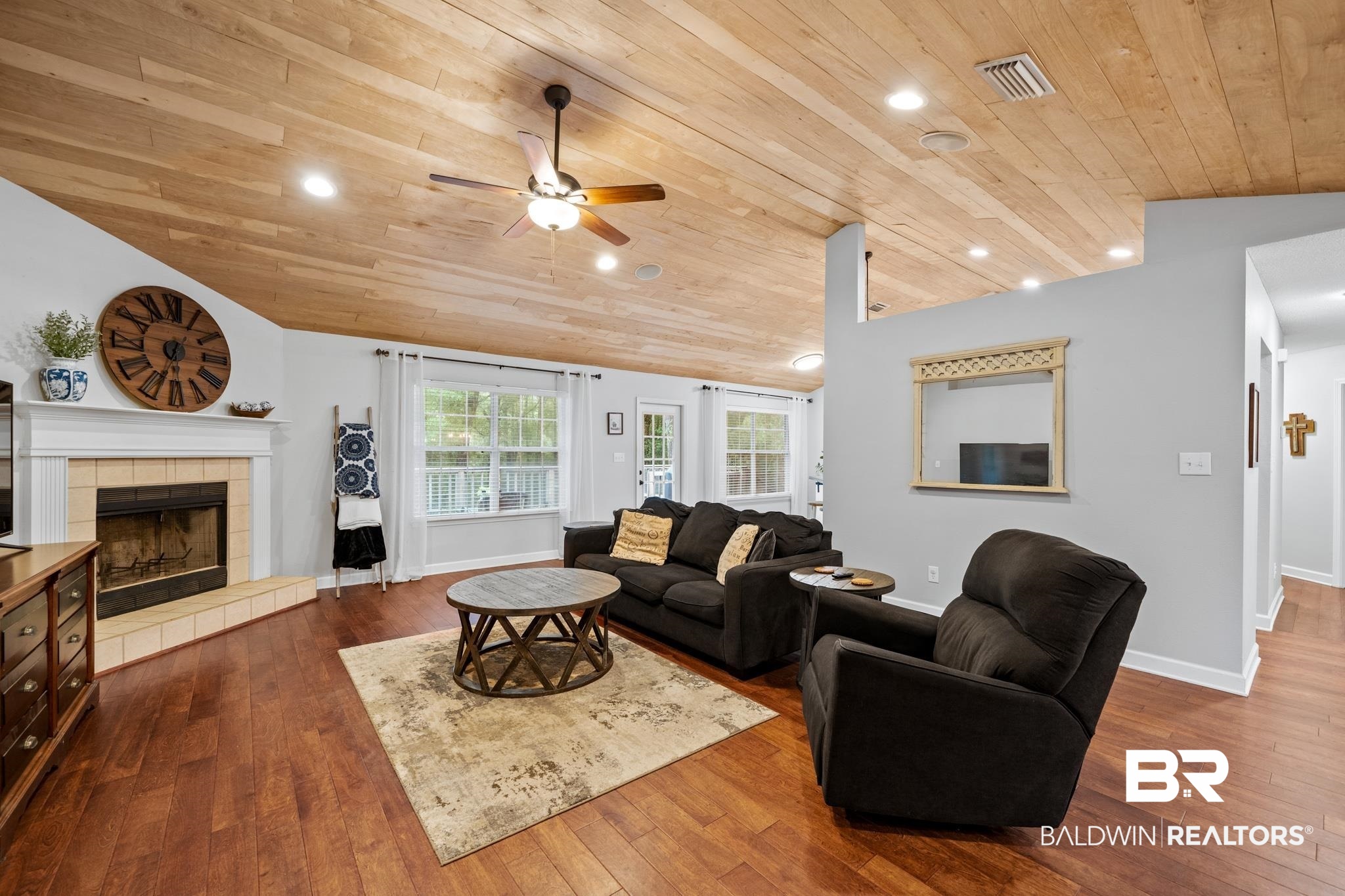28524 Turkey Branch Drive Daphne, AL 36526 - Photo 9 of 32 Living Room to Kitchen