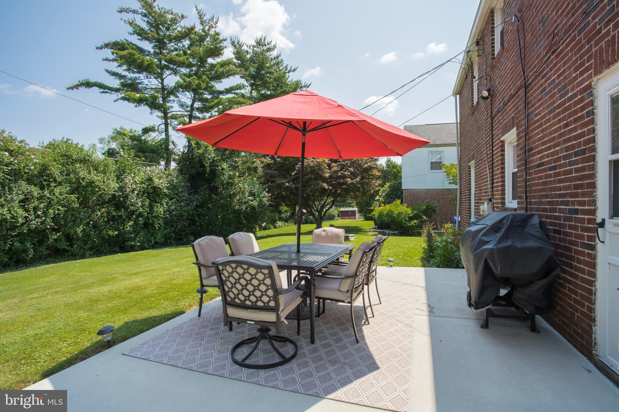 15 Dewey Road Cheltenham, PA 19012 - Photo 26 of 28 Concrete patio & gorgeous, private yard