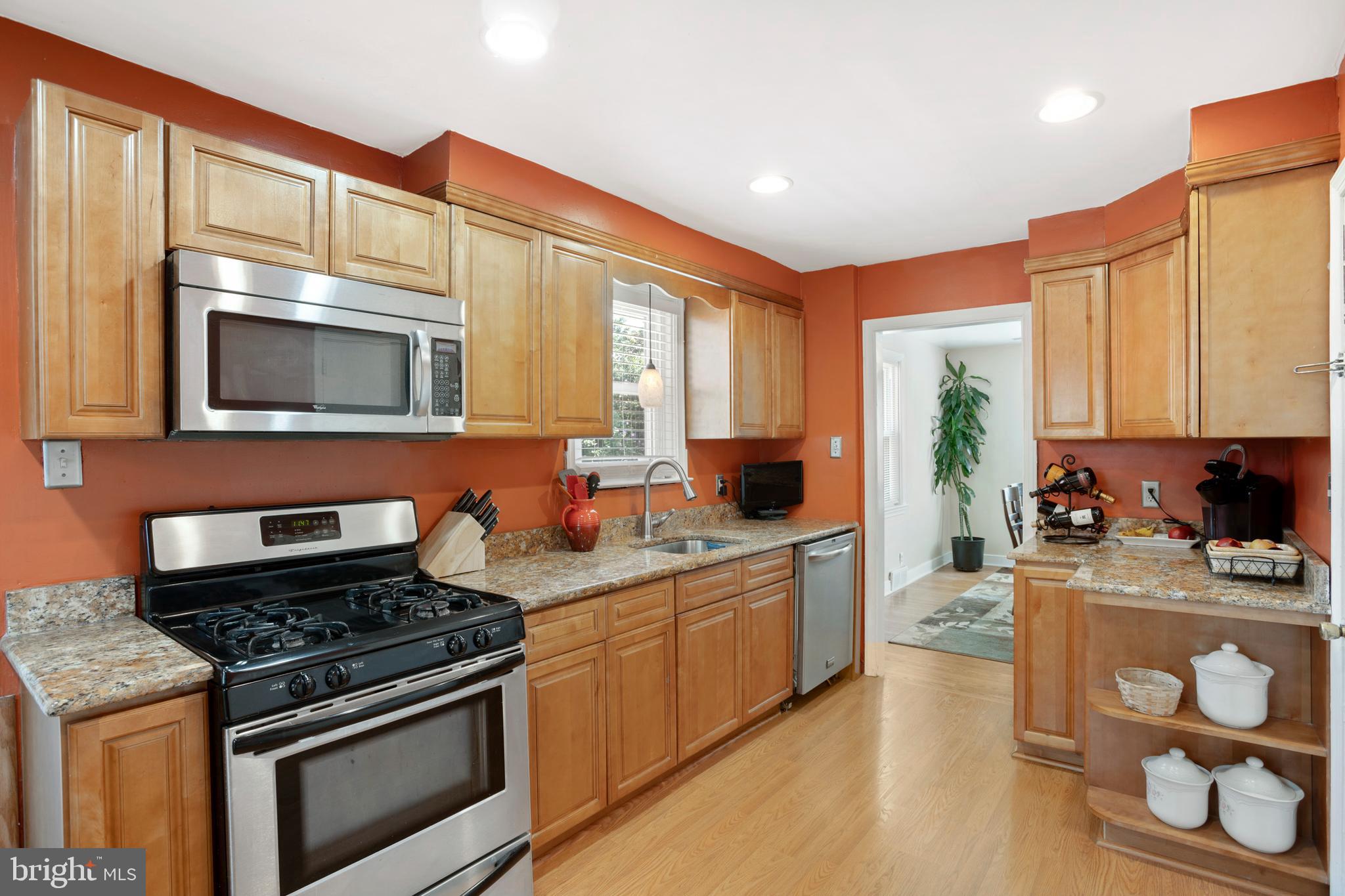15 Dewey Road Cheltenham, PA 19012 - Photo 8 of 28 Updated kitchen with granite & stainless