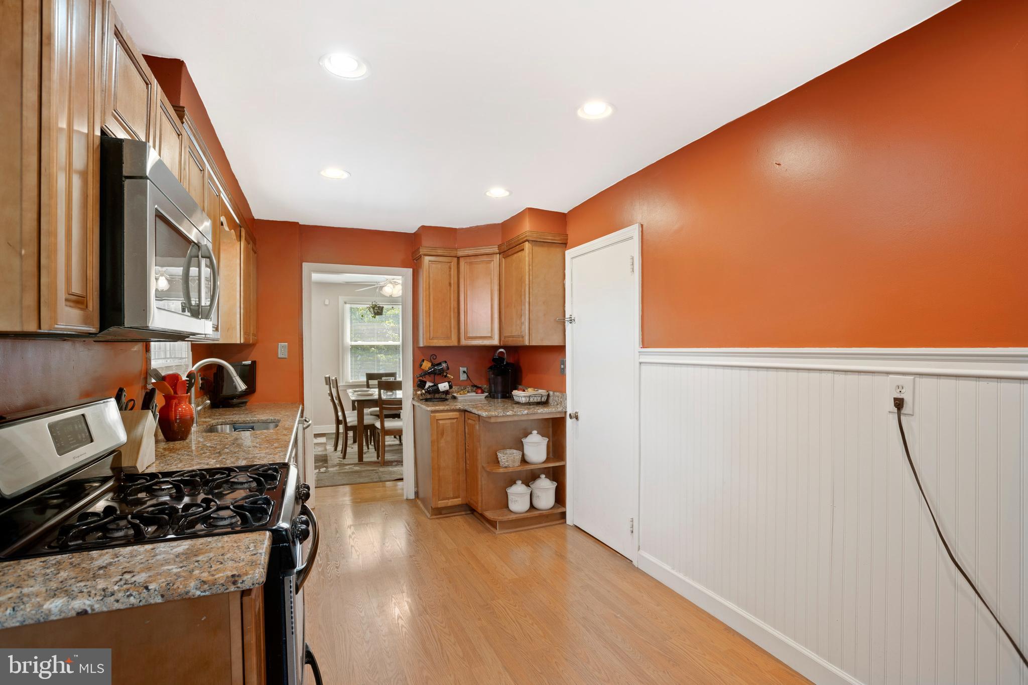 15 Dewey Road Cheltenham, PA 19012 - Photo 10 of 28 Updated kitchen with granite & stainless