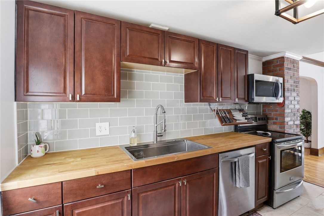 71 Curtice Road Irondequoit, NY 14617 - Photo 13 of 32