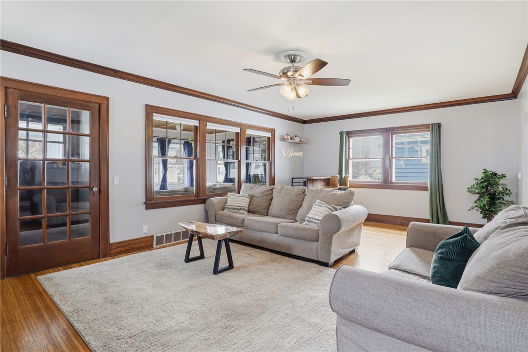 71 Curtice Road Irondequoit, NY 14617 - Photo 6 of 32