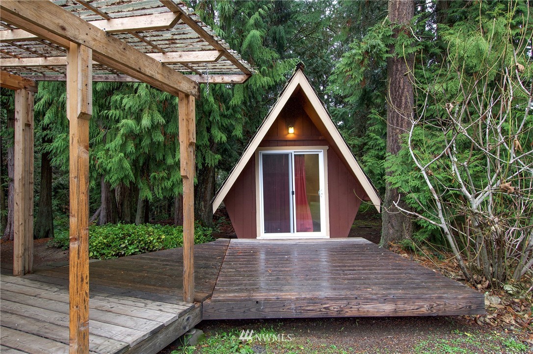 463 Autumn Road Sequim, WA 98382 - Photo 21 of 40 a view of backyard with green space