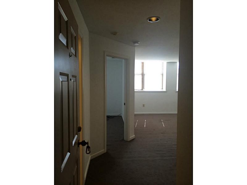 140 High Street, Unit 107 Westerly, RI 02891 - Photo 10 of 11 Entry.