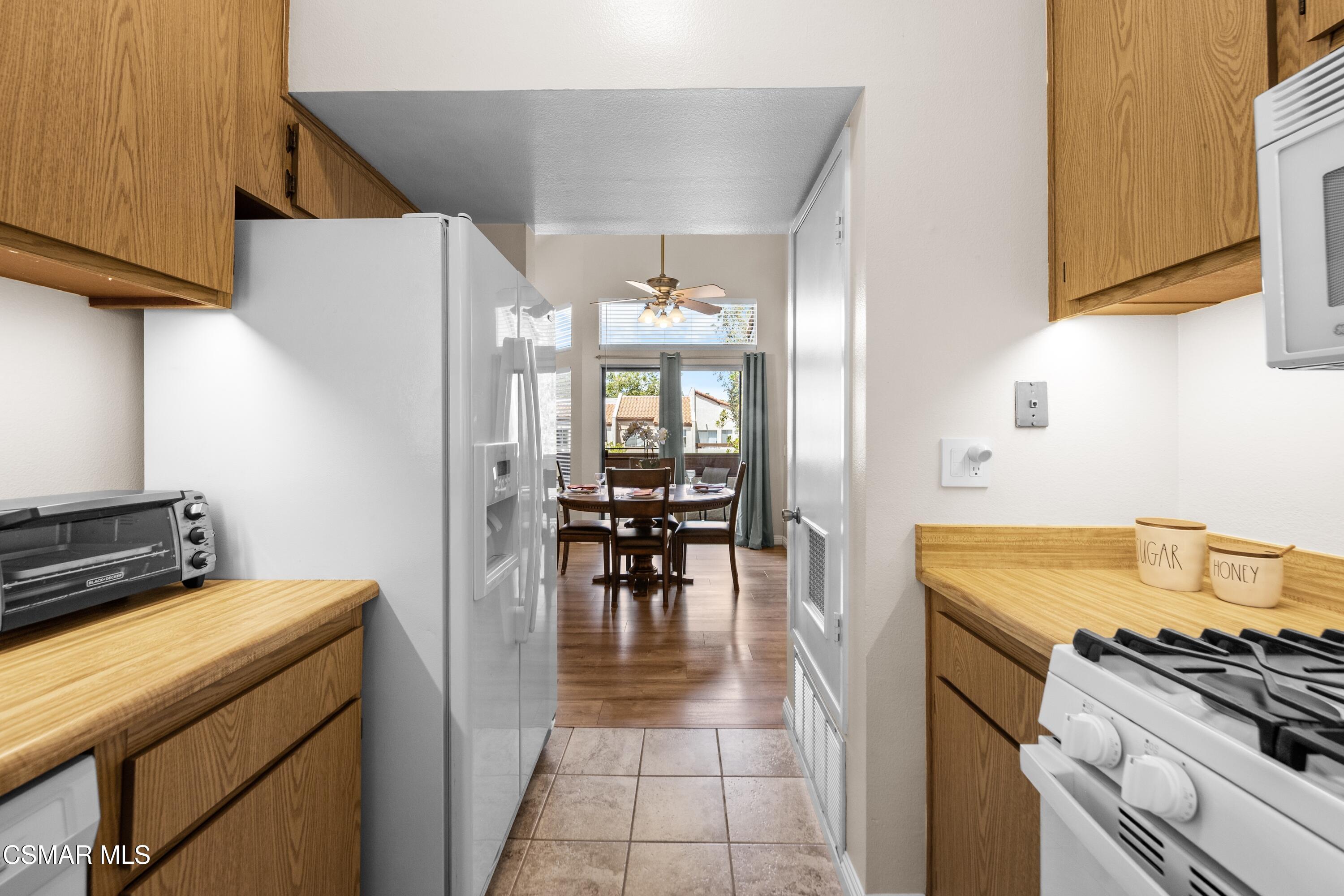 1736 Sinaloa Road, Unit 427 Simi Valley, CA 93065 - Photo 20 of 62 kitchen6