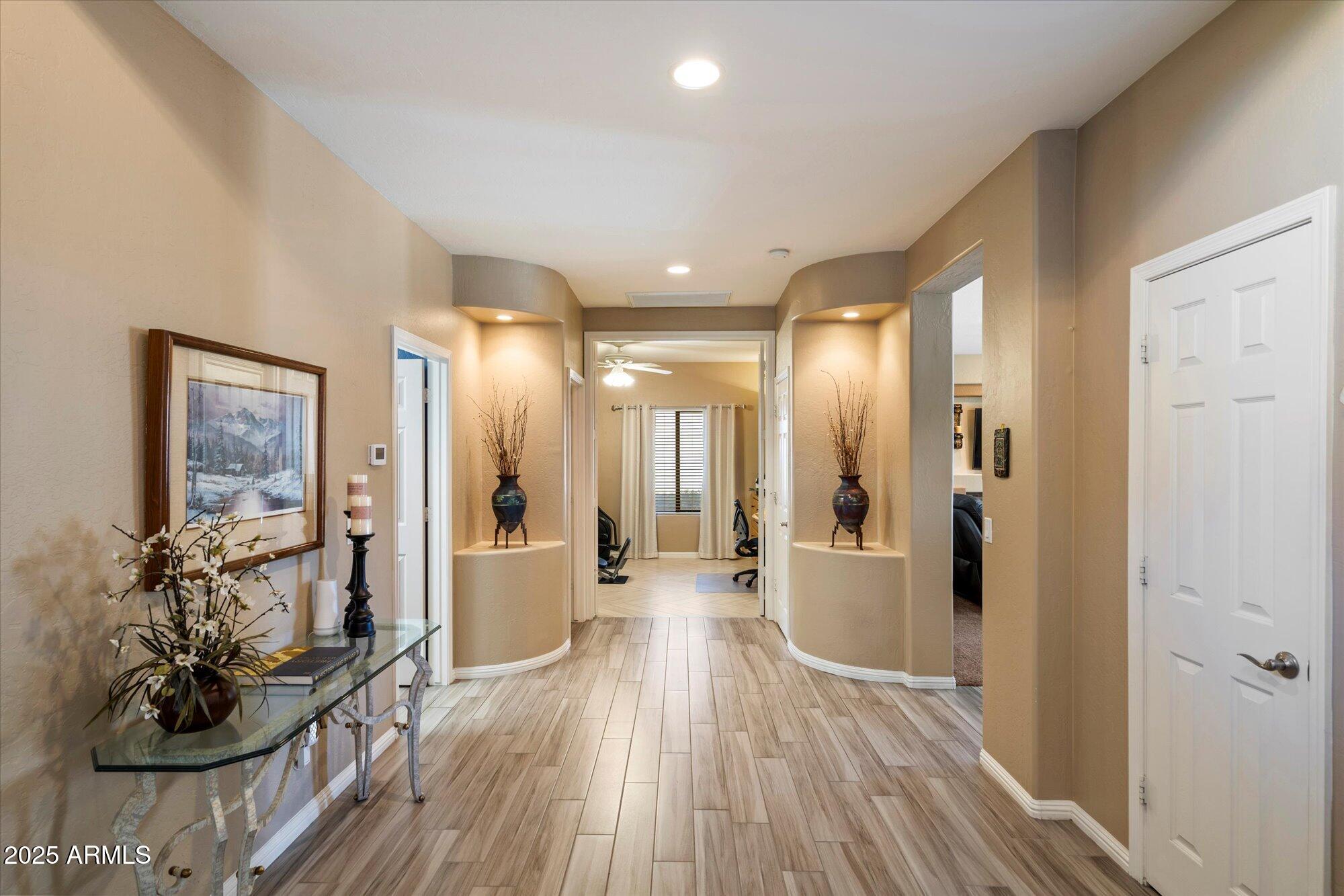 4409 East Kirkland Road Phoenix, AZ 85050 - Photo 8 of 44 08-91359291