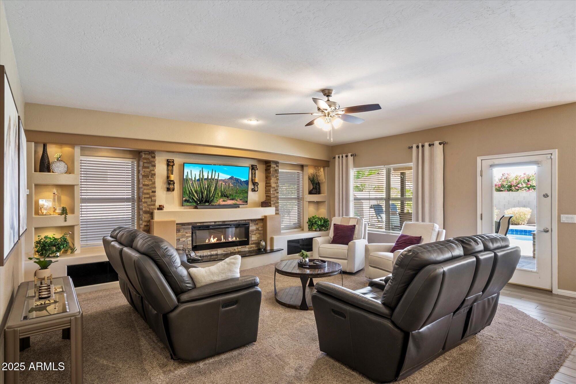 4409 East Kirkland Road Phoenix, AZ 85050 - Photo 9 of 44 09-91359292