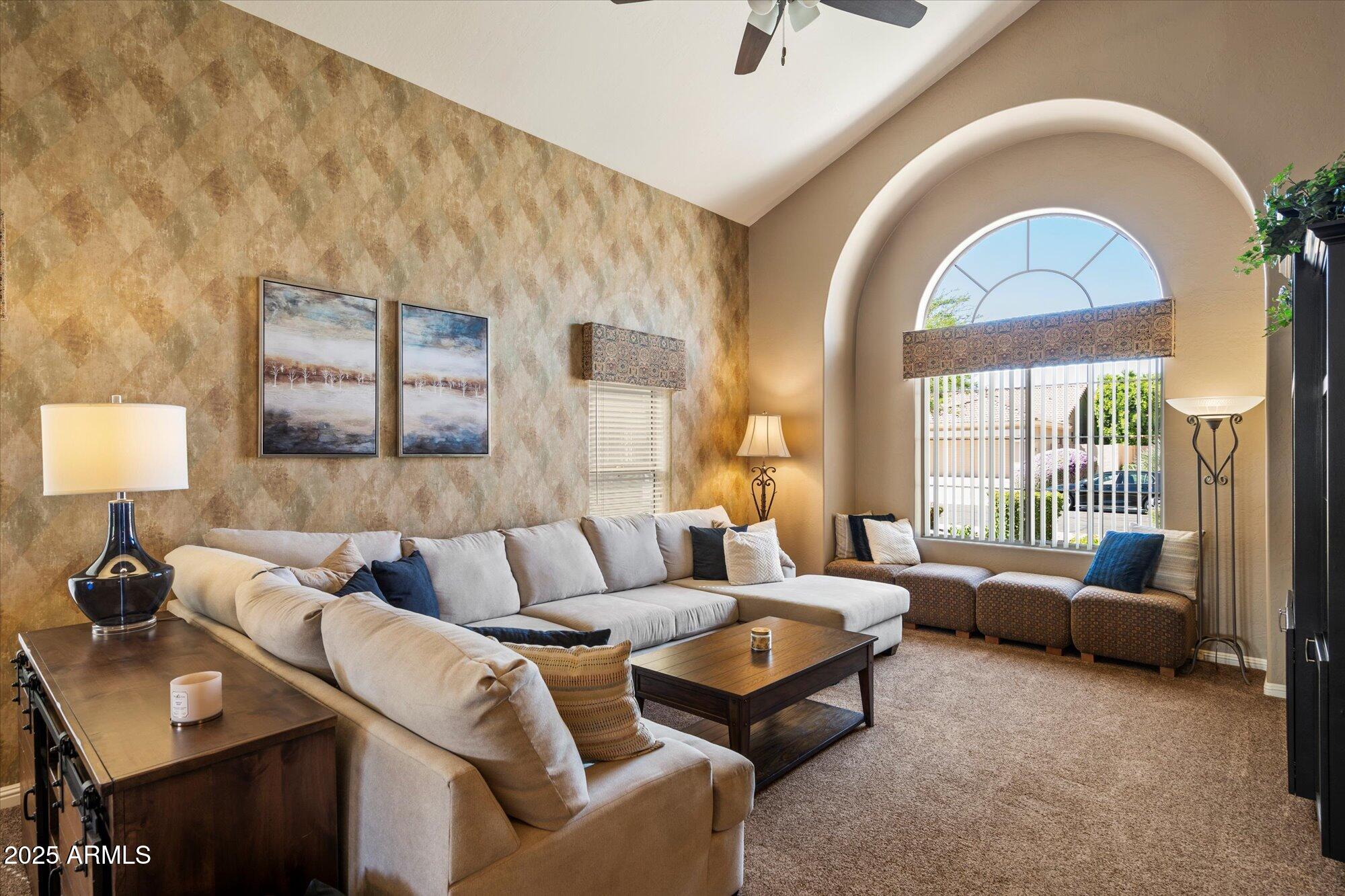 4409 East Kirkland Road Phoenix, AZ 85050 - Photo 4 of 44 04-91359345
