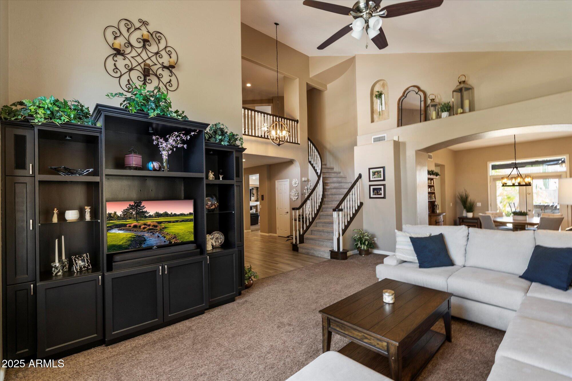 4409 East Kirkland Road Phoenix, AZ 85050 - Photo 5 of 44 05-91359348