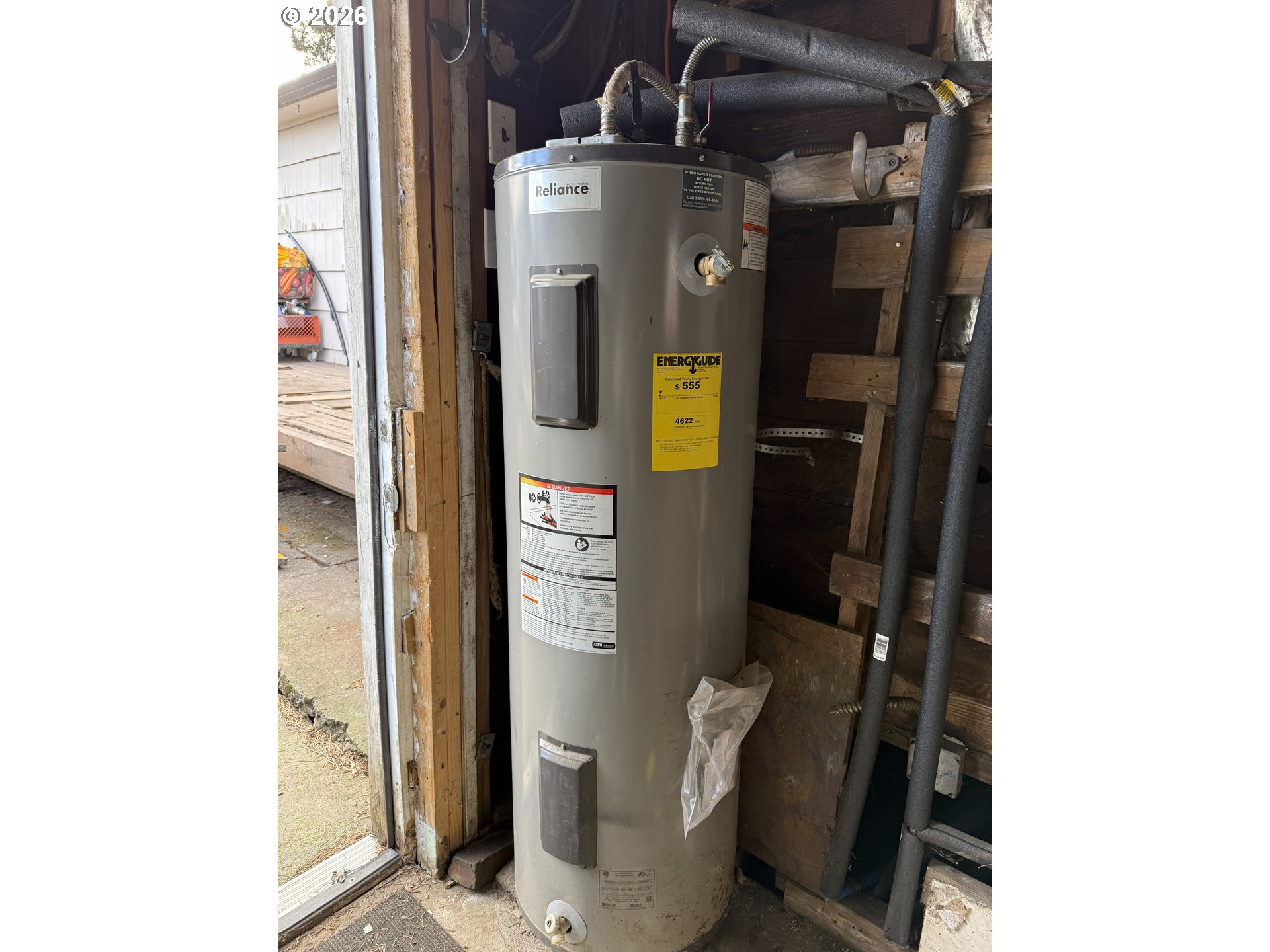 7451 Southeast Johnson Street Hillsboro, OR 97123 - Photo 27 of 27 a utility room with dryer and washer
