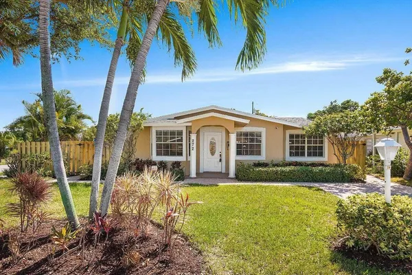 $749,000 | 272 Northeast 13th Street, Delray Beach, FL 33444