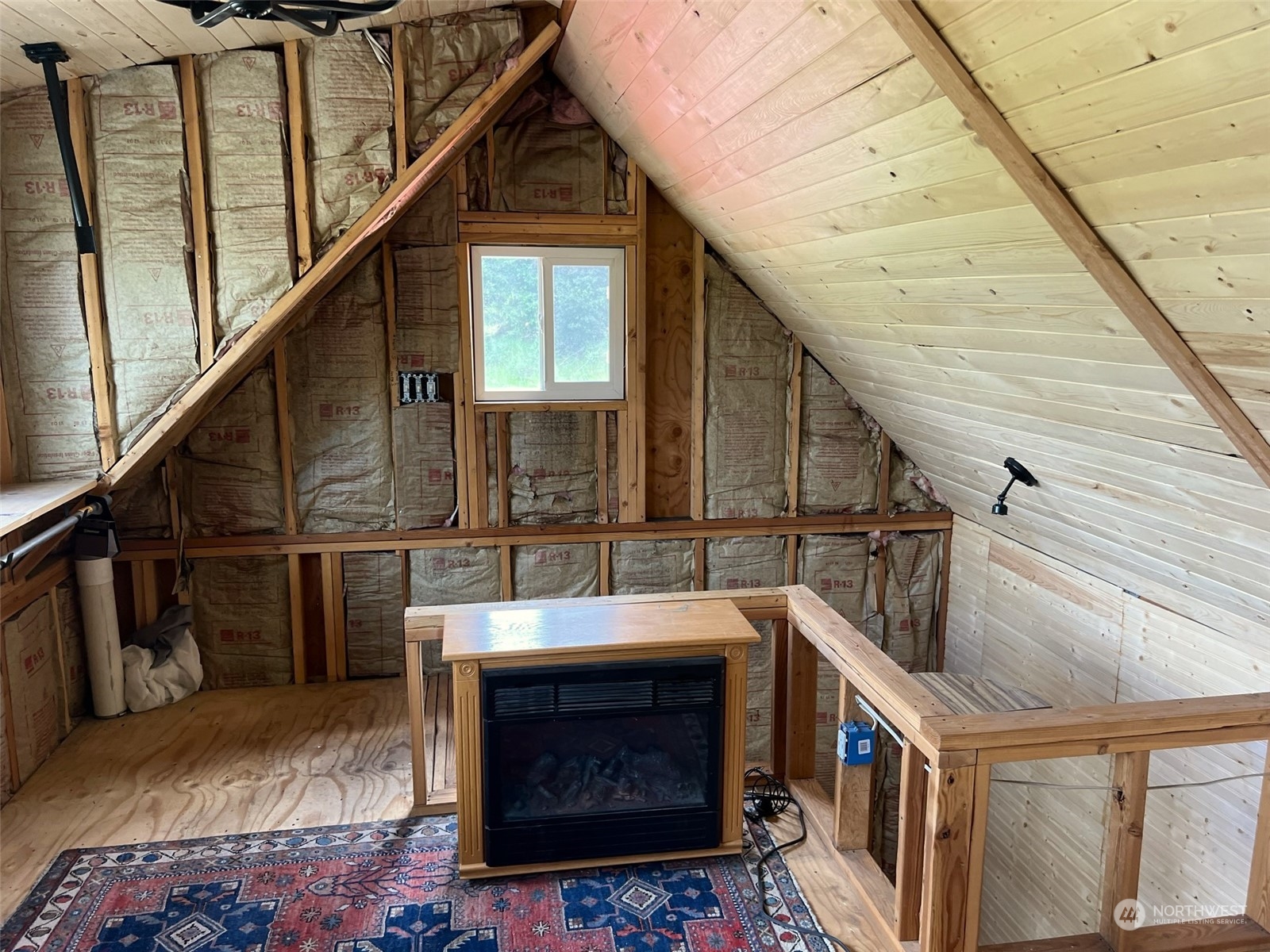 2 Mountain View Drive Oroville, WA 98844 - Photo 17 of 26 a view of entryway with a front door