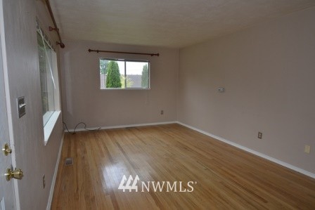 1310 Ivy Road Bremerton, WA 98310 - Photo 2 of 14 Gallery Image 2
