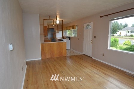 1310 Ivy Road Bremerton, WA 98310 - Photo 4 of 14 Gallery Image 4