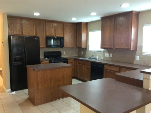 $2,195 | 1022 Yorkshire Hollow Lane, Fresno, TX 77545