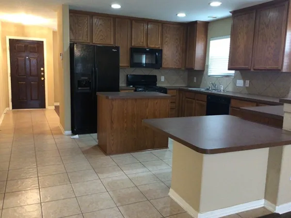 $2,195 | 1022 Yorkshire Hollow Lane, Fresno, TX 77545