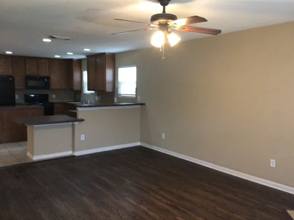 $2,195 | 1022 Yorkshire Hollow Lane, Fresno, TX 77545