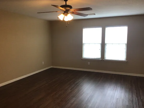 $2,195 | 1022 Yorkshire Hollow Lane, Fresno, TX 77545