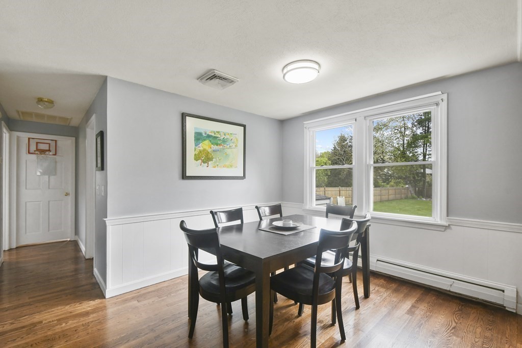 11 Haverhill Road Topsfield, MA 01983 - Photo 12 of 34