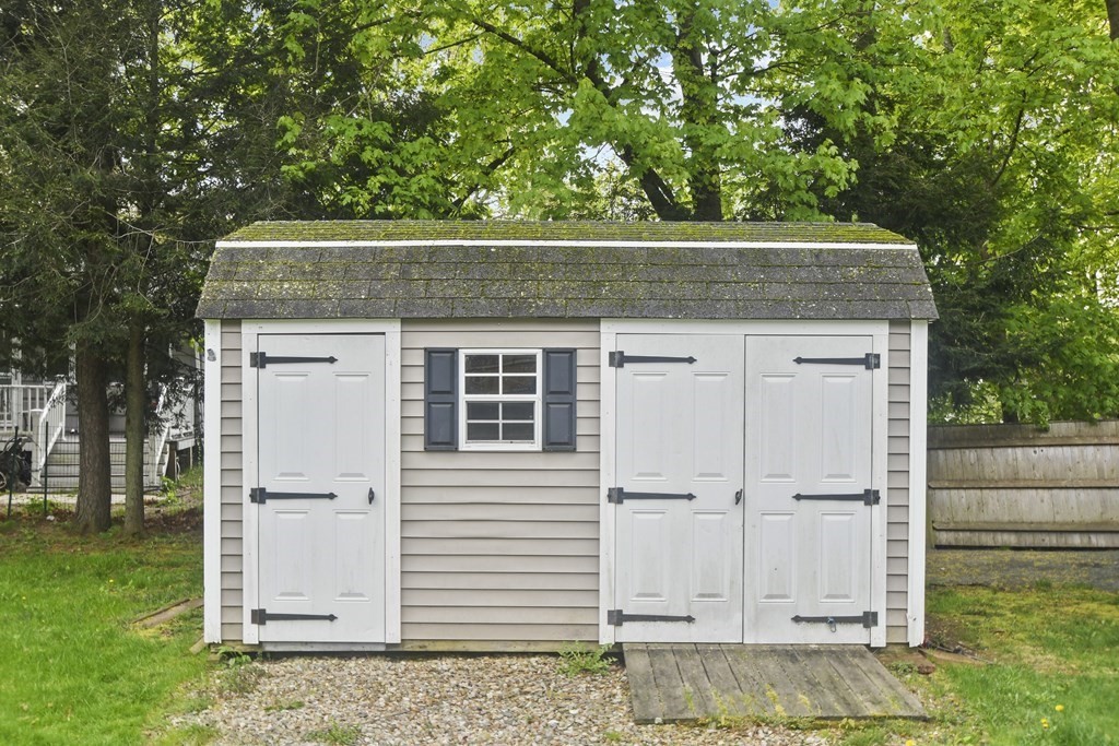 11 Haverhill Road Topsfield, MA 01983 - Photo 31 of 34