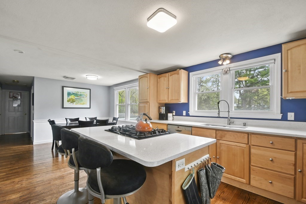 11 Haverhill Road Topsfield, MA 01983 - Photo 7 of 34
