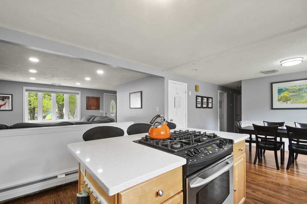 11 Haverhill Road Topsfield, MA 01983 - Photo 8 of 34
