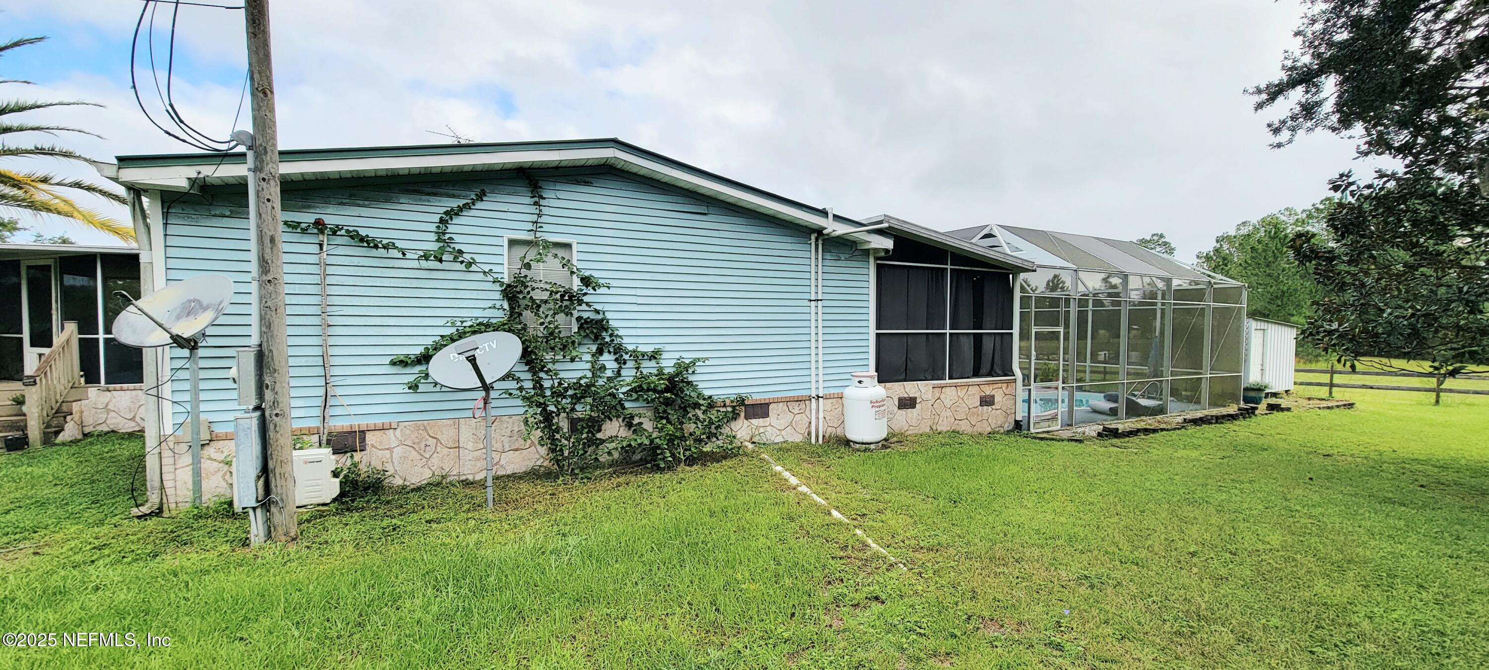 390 State Rte 100 San Mateo, FL 32187 - Photo 1 of 25 20250910_094039