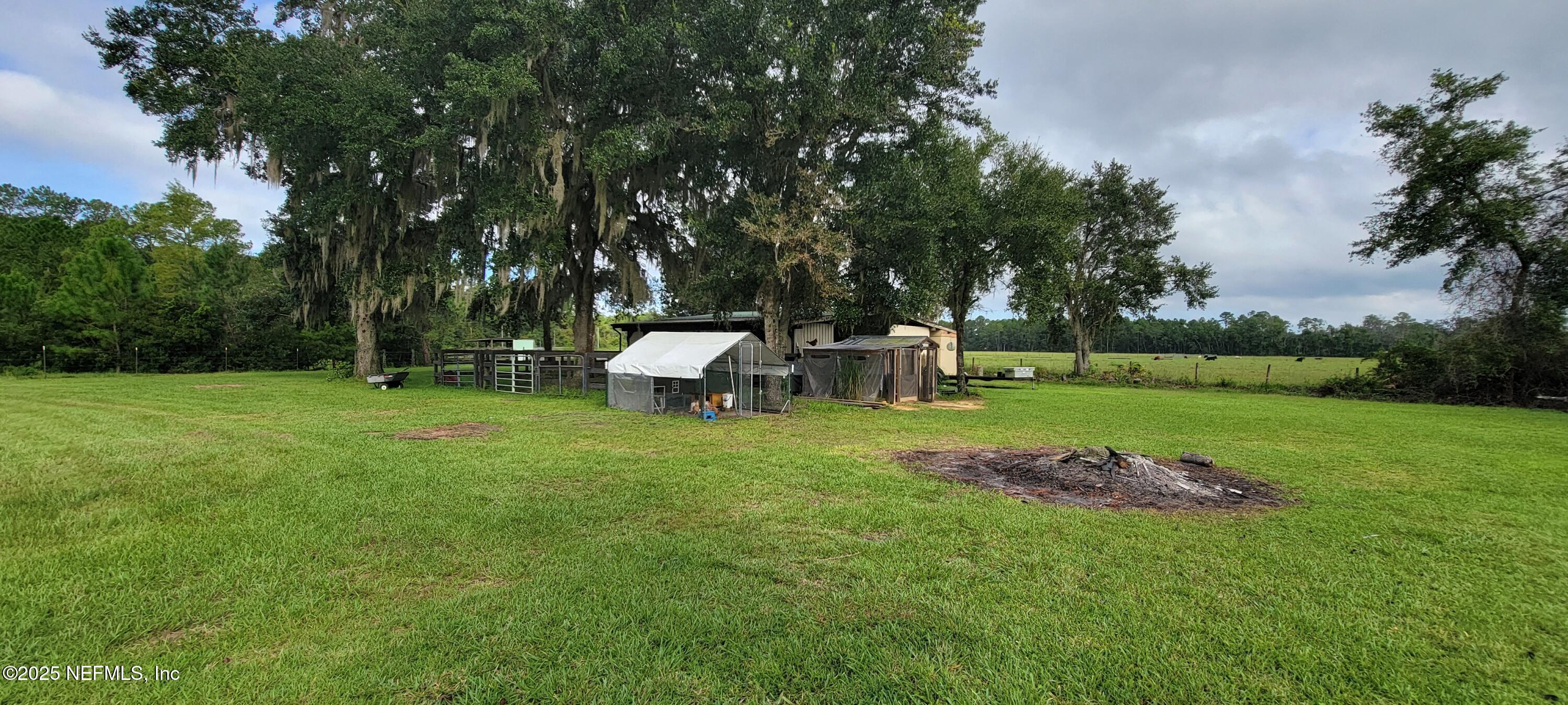 390 State Rte 100 San Mateo, FL 32187 - Photo 15 of 25 20250910_095139